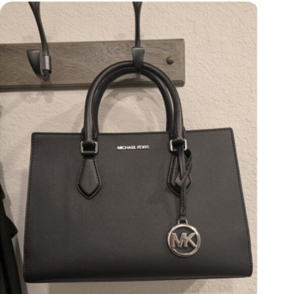 Michael Kors Satchel - Picture 1 of 3